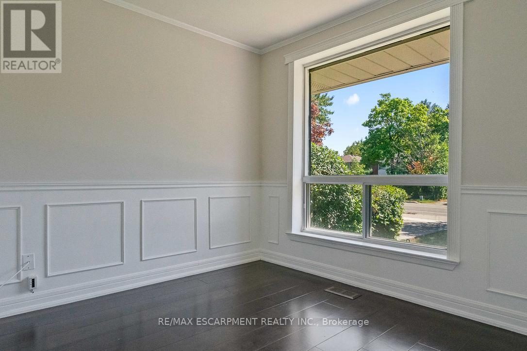 Photo 24 of 2749 Truscott Drive, Mississauga ON