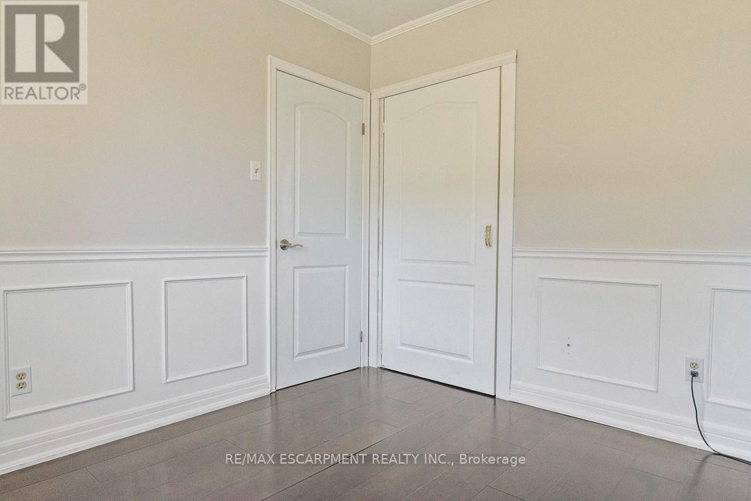 Photo 26 of 2749 Truscott Drive, Mississauga ON