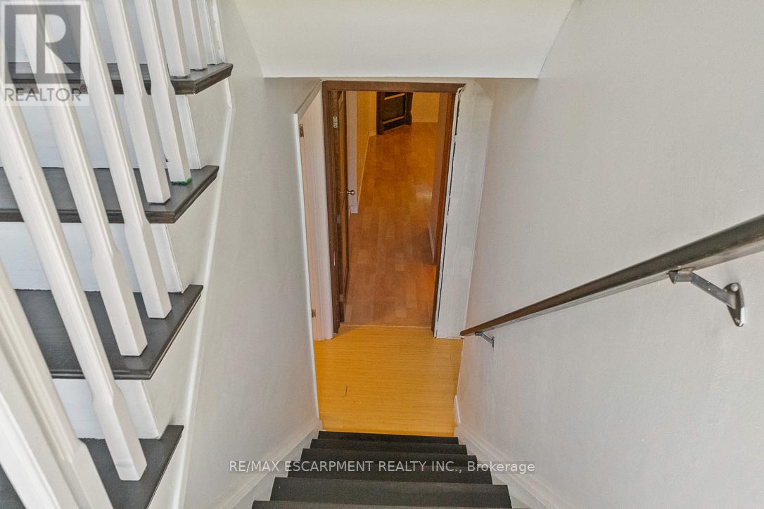 Photo 29 of 2749 Truscott Drive, Mississauga ON