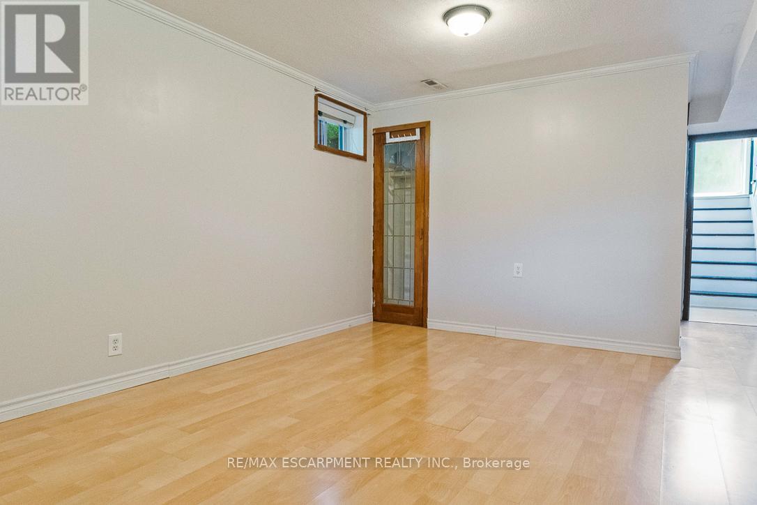Photo 39 of 2749 Truscott Drive, Mississauga ON