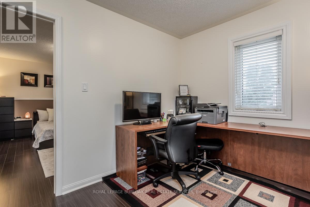 Photo 12 of 4336 Fairview Street, Burlington ON