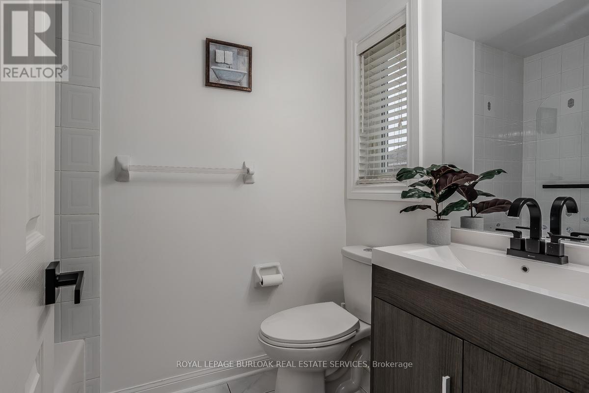 Photo 15 of 4336 Fairview Street, Burlington ON
