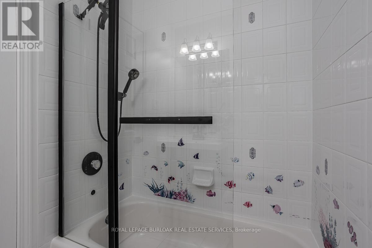 Photo 16 of 4336 Fairview Street, Burlington ON