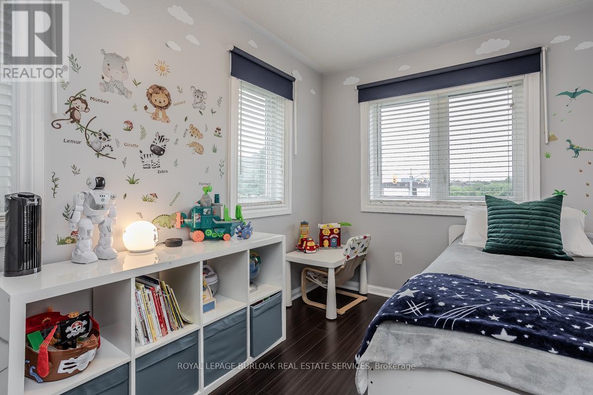 Photo 17 of 4336 Fairview Street, Burlington ON