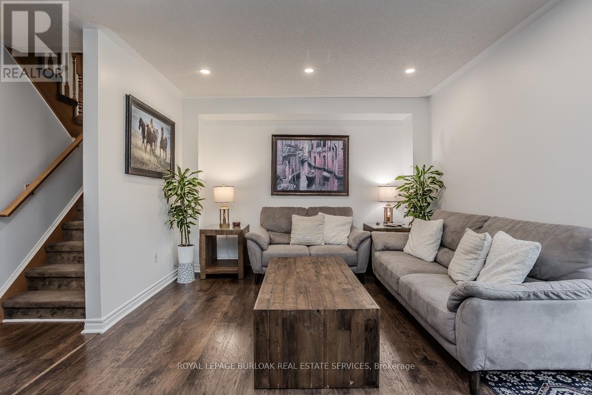 Photo 9 of 4336 Fairview Street, Burlington ON