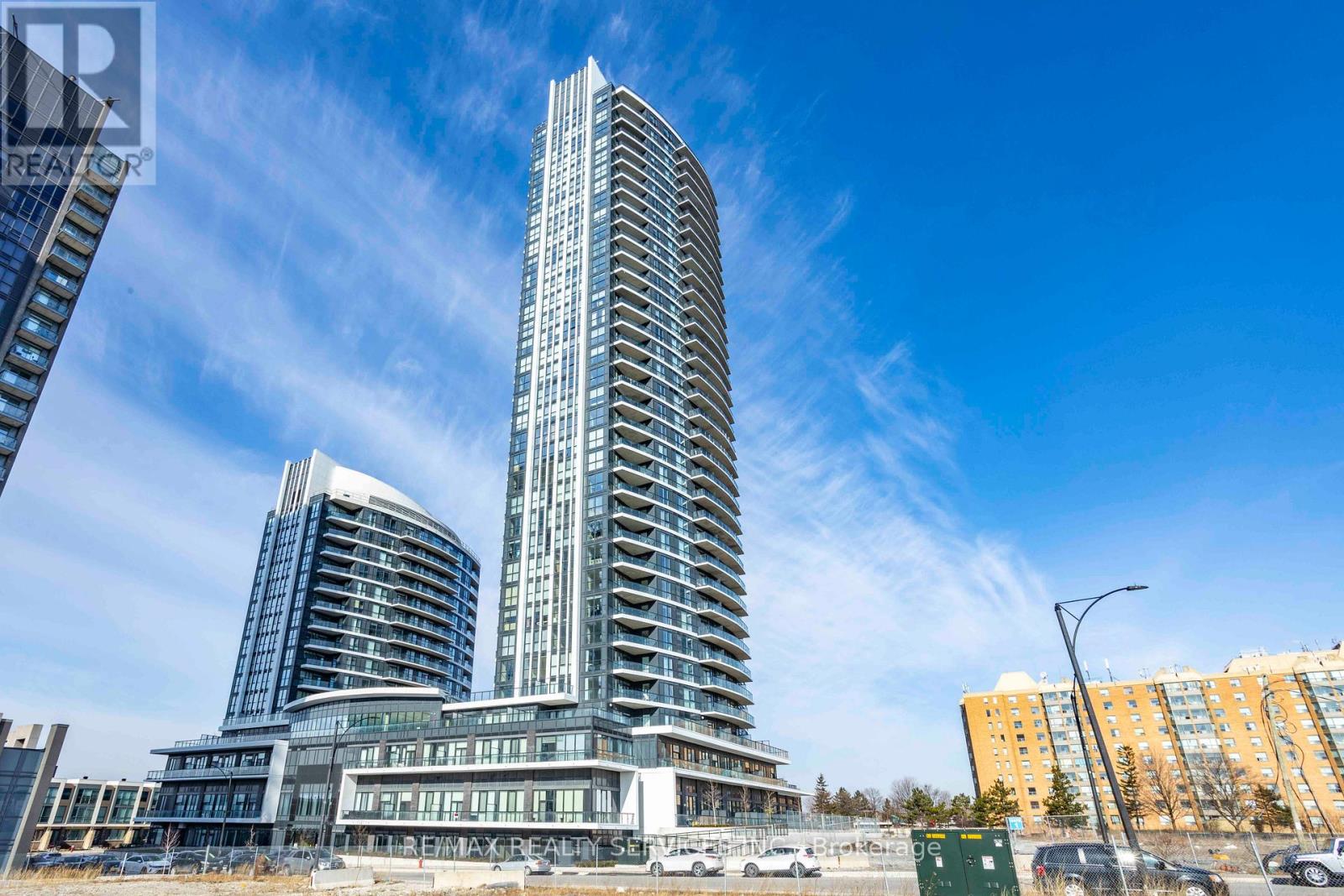 Photo 1 of 918 35 Watergarden Drive W, Mississauga ON