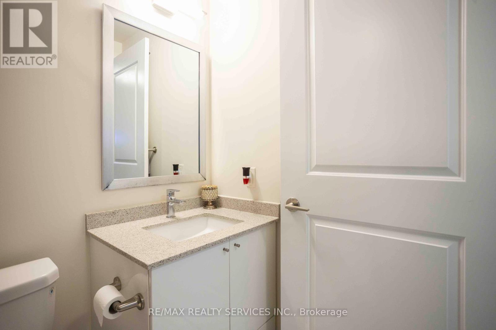 Photo 27 of 918 35 Watergarden Drive W, Mississauga ON