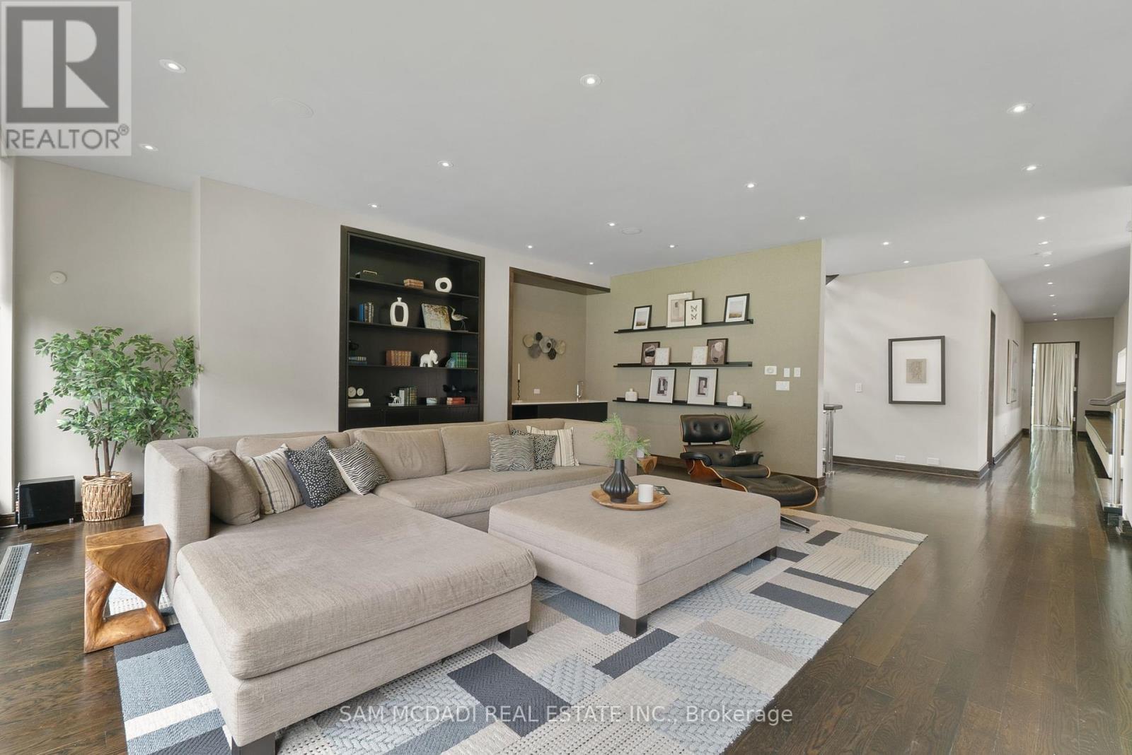 Photo 9 of 1287 Birchview Drive, Mississauga ON