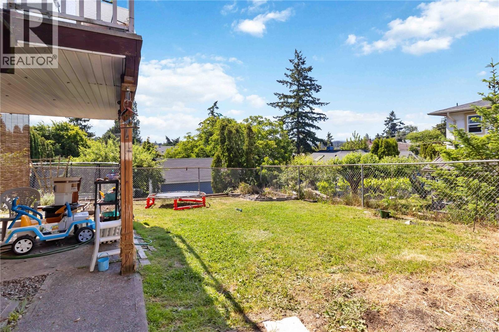 Photo 28 of 4131 Barrington Rd, Saanich BC
