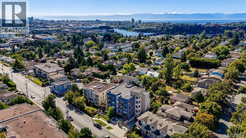 Photo 26 of 301 317 Burnside Rd E, Victoria BC