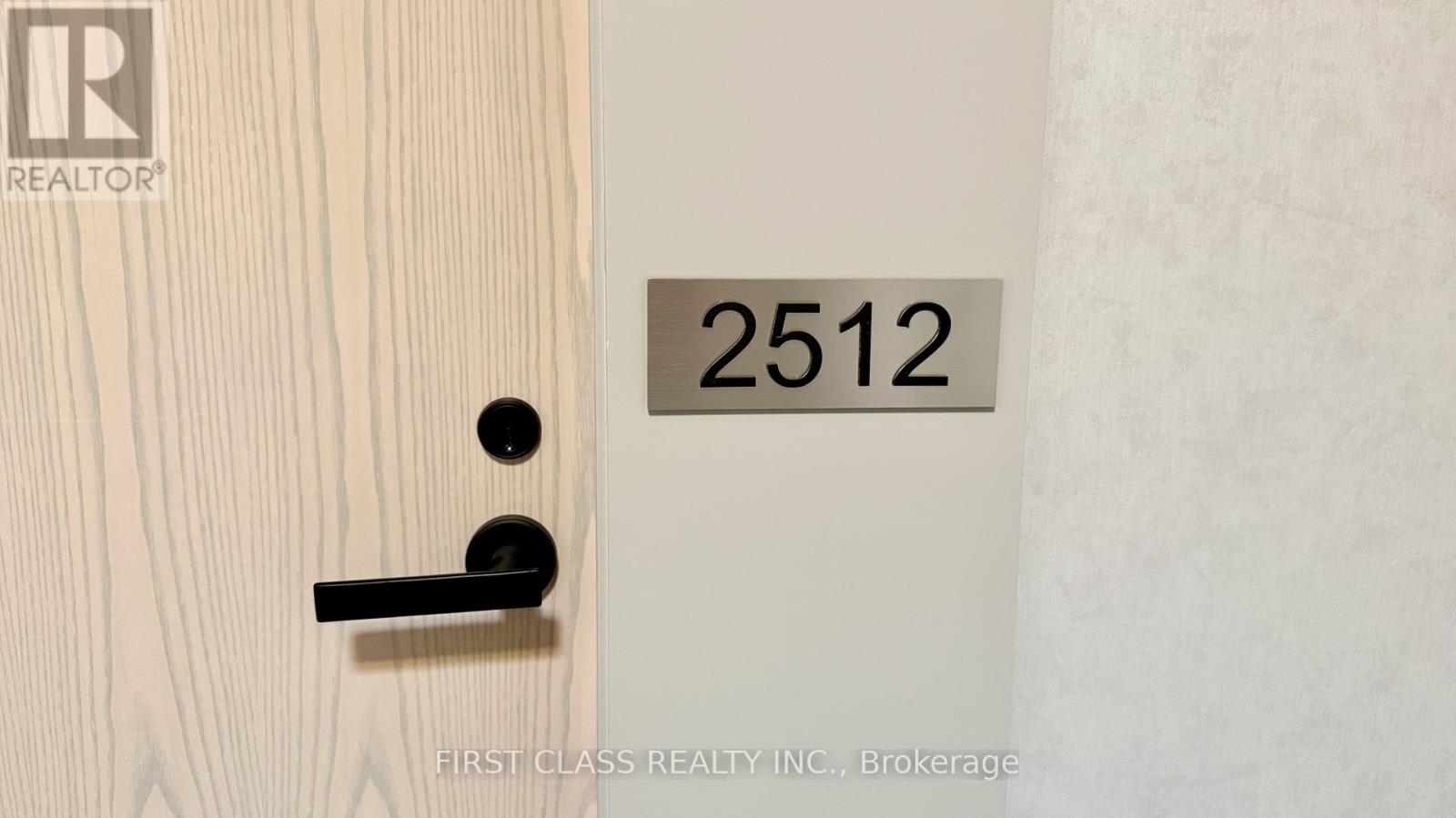 Photo 6 of 2512 28 Interchange Way, Vaughan ON
