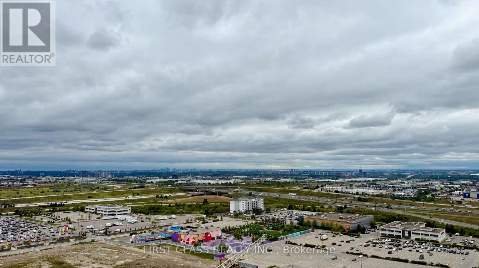 Photo 33 of 2512 28 Interchange Way, Vaughan ON