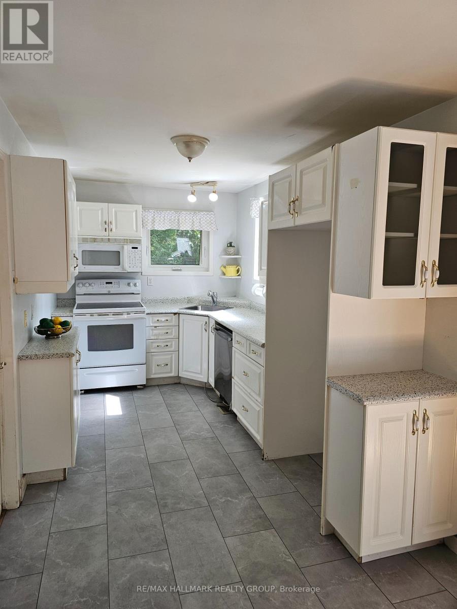 Photo 10 of 155 Macmillan Lane, Ottawa ON