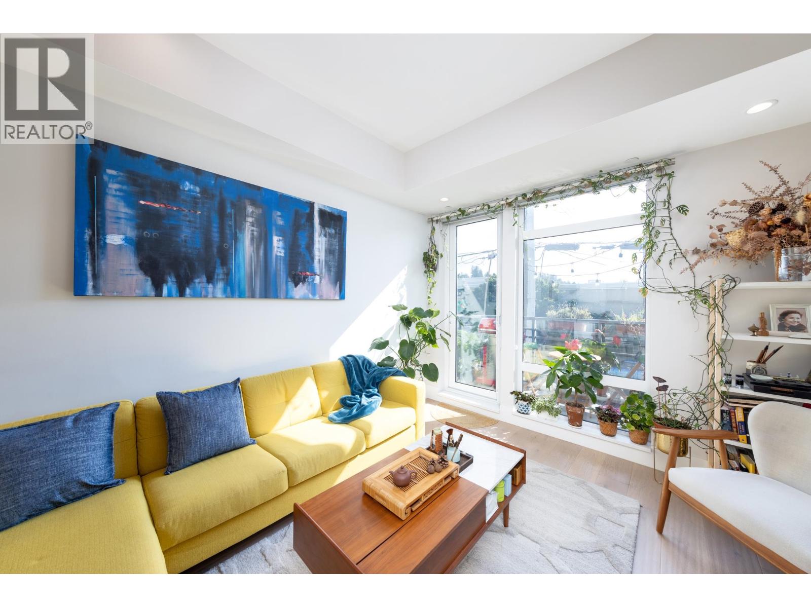 Photo 14 of 205 1591 Bowser Avenue, North Vancouver BC