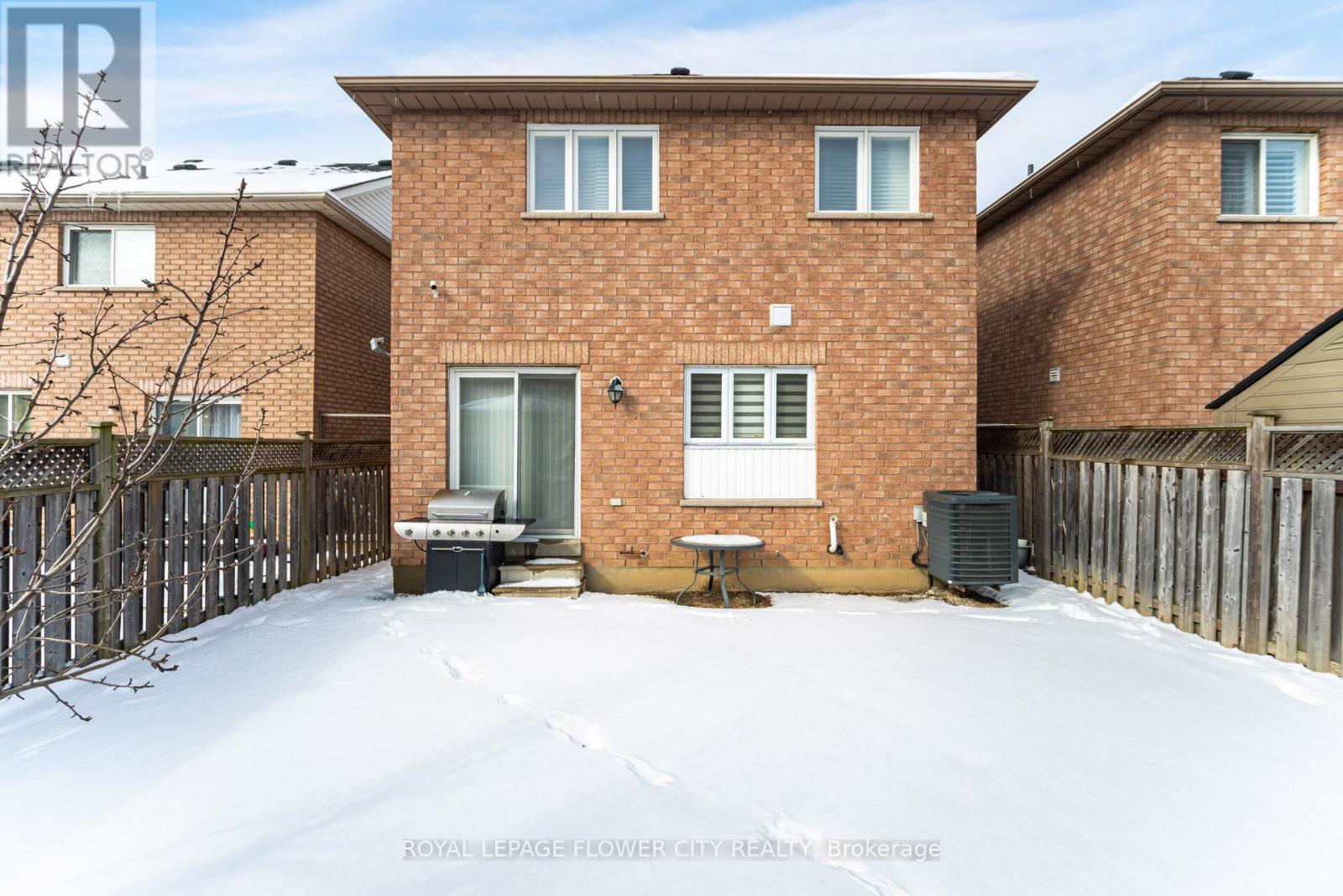 Photo 35 of 3040 Bentley Drive, Mississauga ON