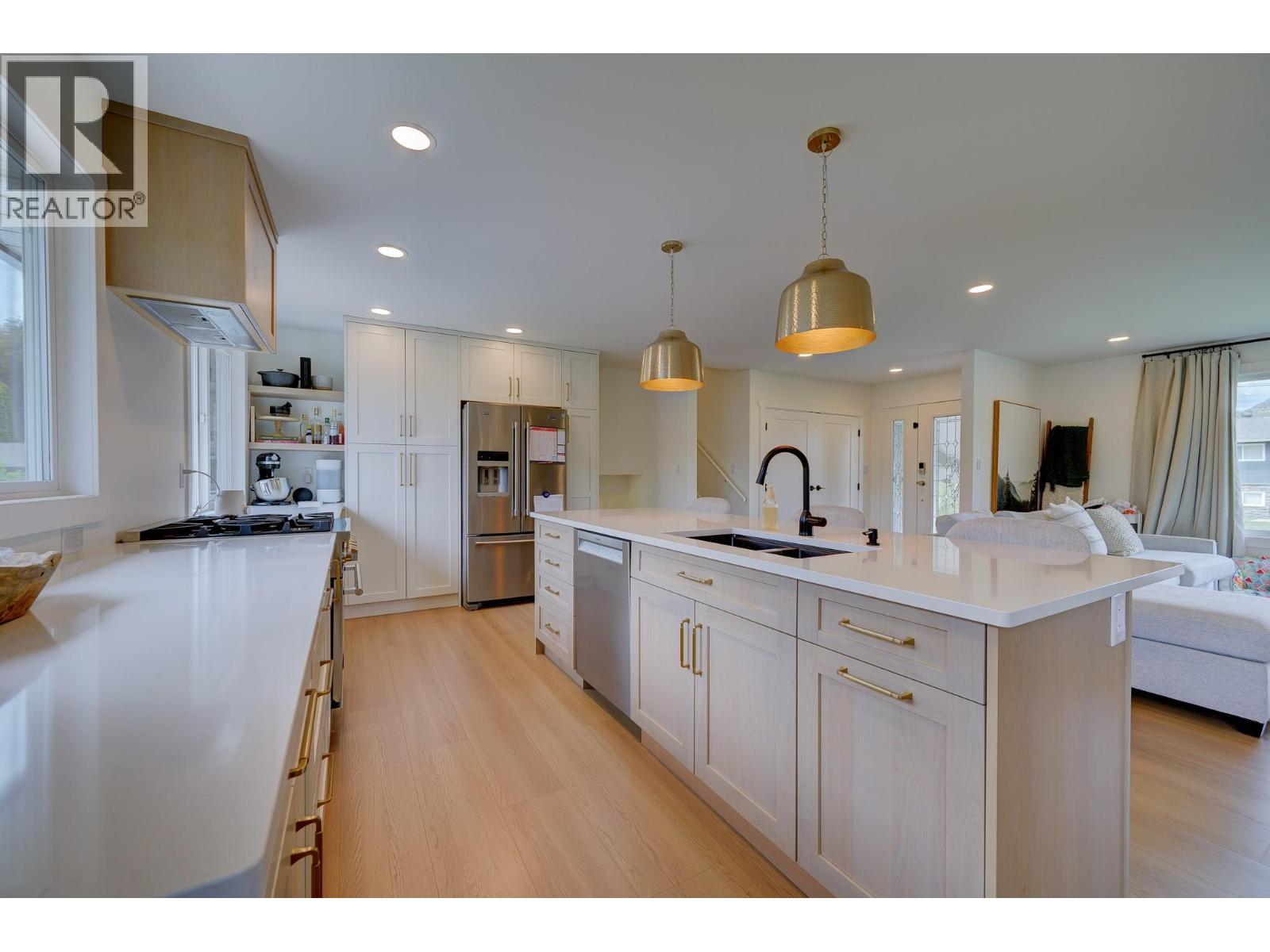 Photo 11 of 763 Morven Drive, Kamloops BC
