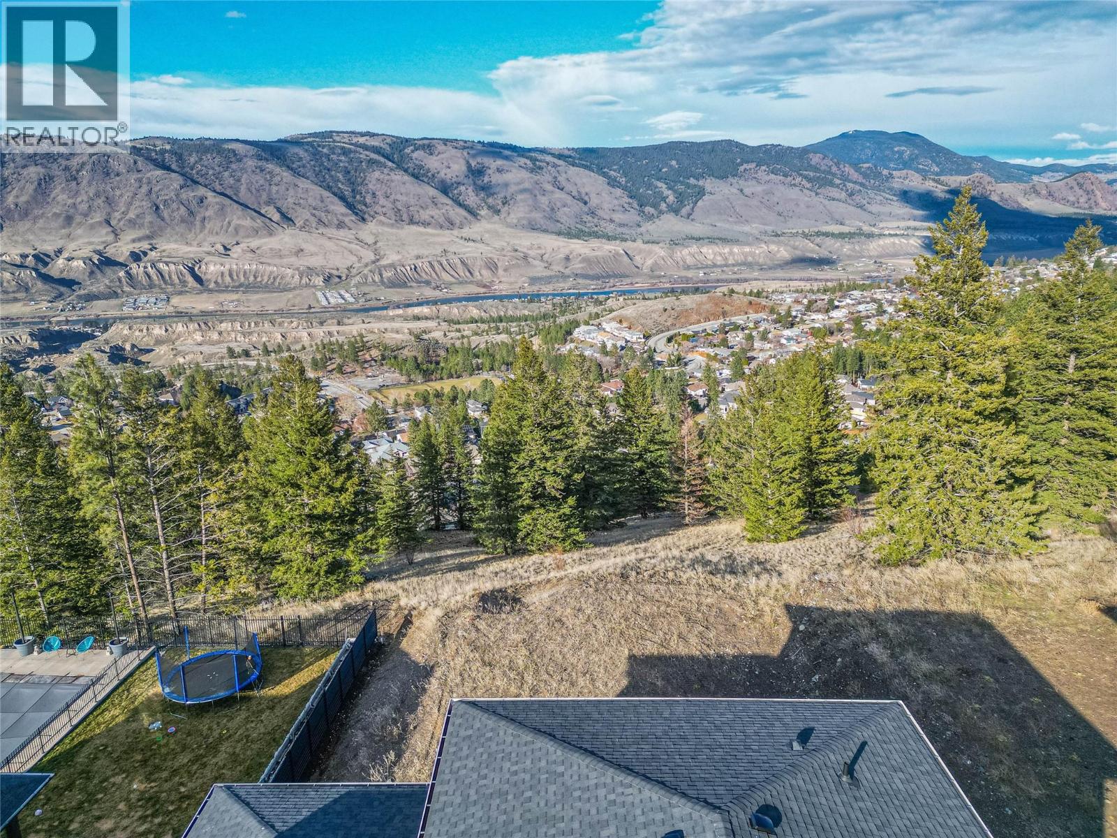 Photo 5 of 1762 Balsam Place, Kamloops BC