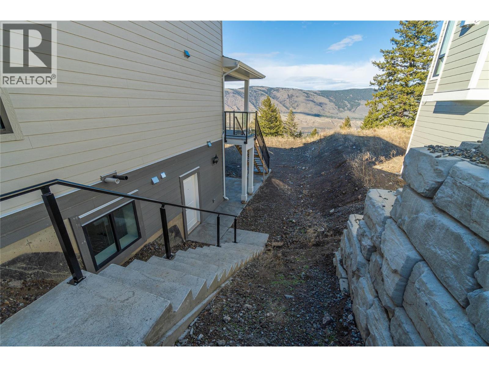 Photo 7 of 1762 Balsam Place, Kamloops BC