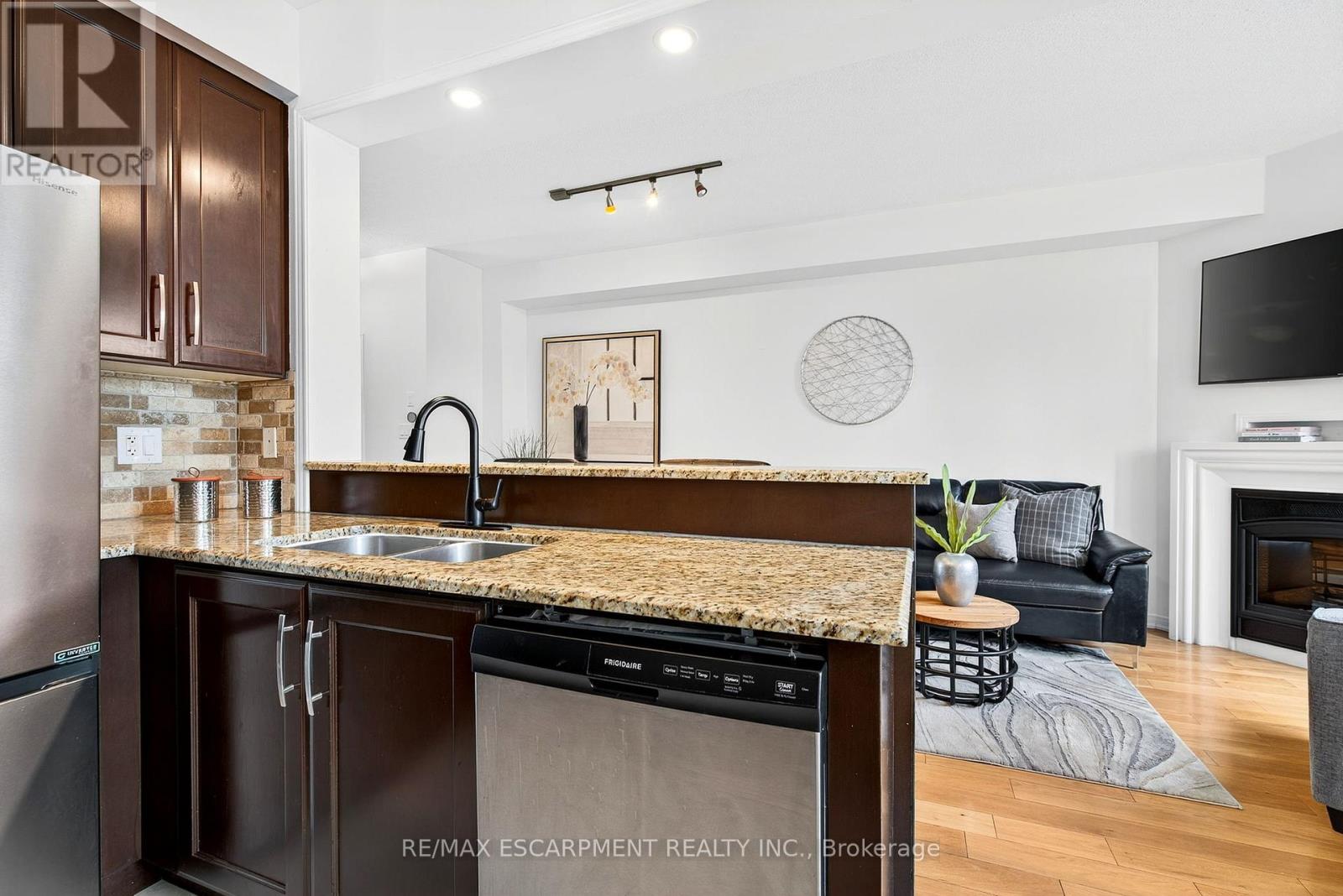 Photo 29 of 161 Nisbet Boulevard, Hamilton ON
