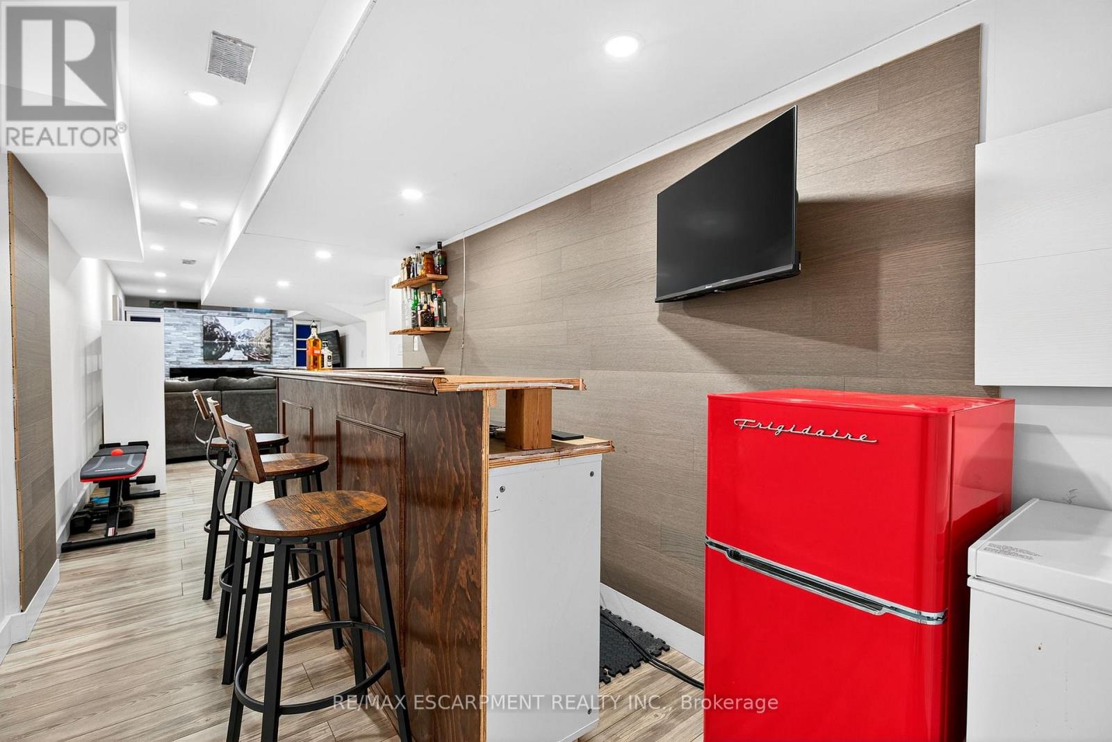 Photo 11 of 161 Nisbet Boulevard, Hamilton ON
