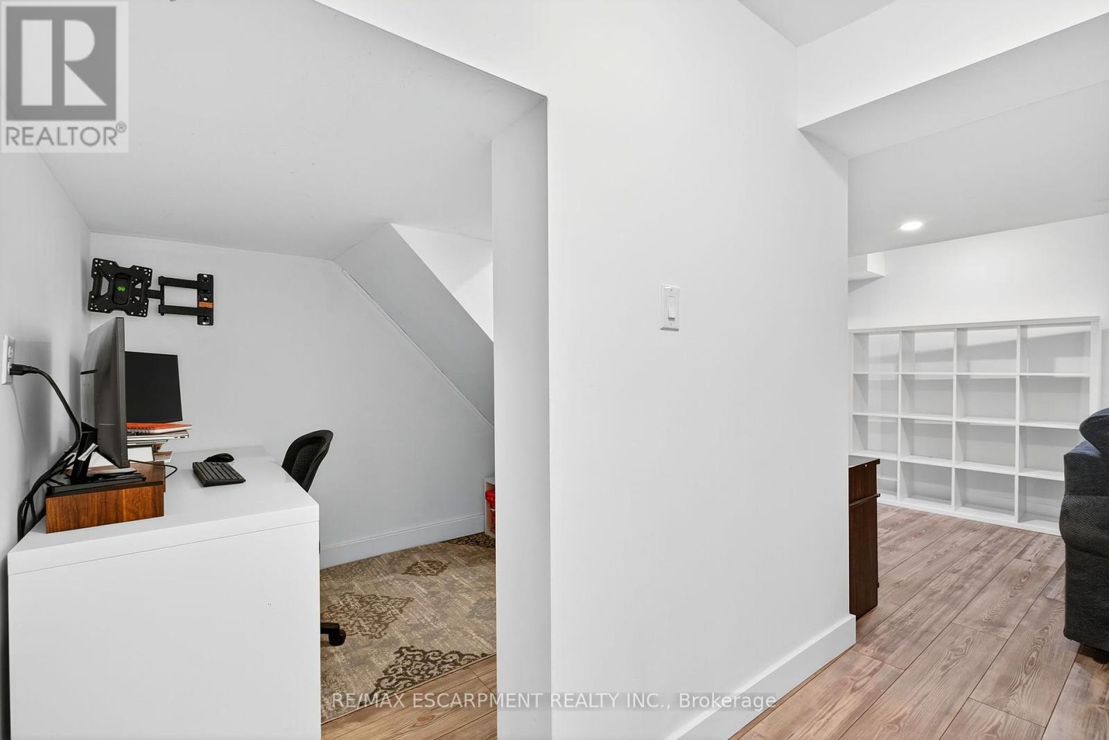 Photo 38 of 161 Nisbet Boulevard, Hamilton ON