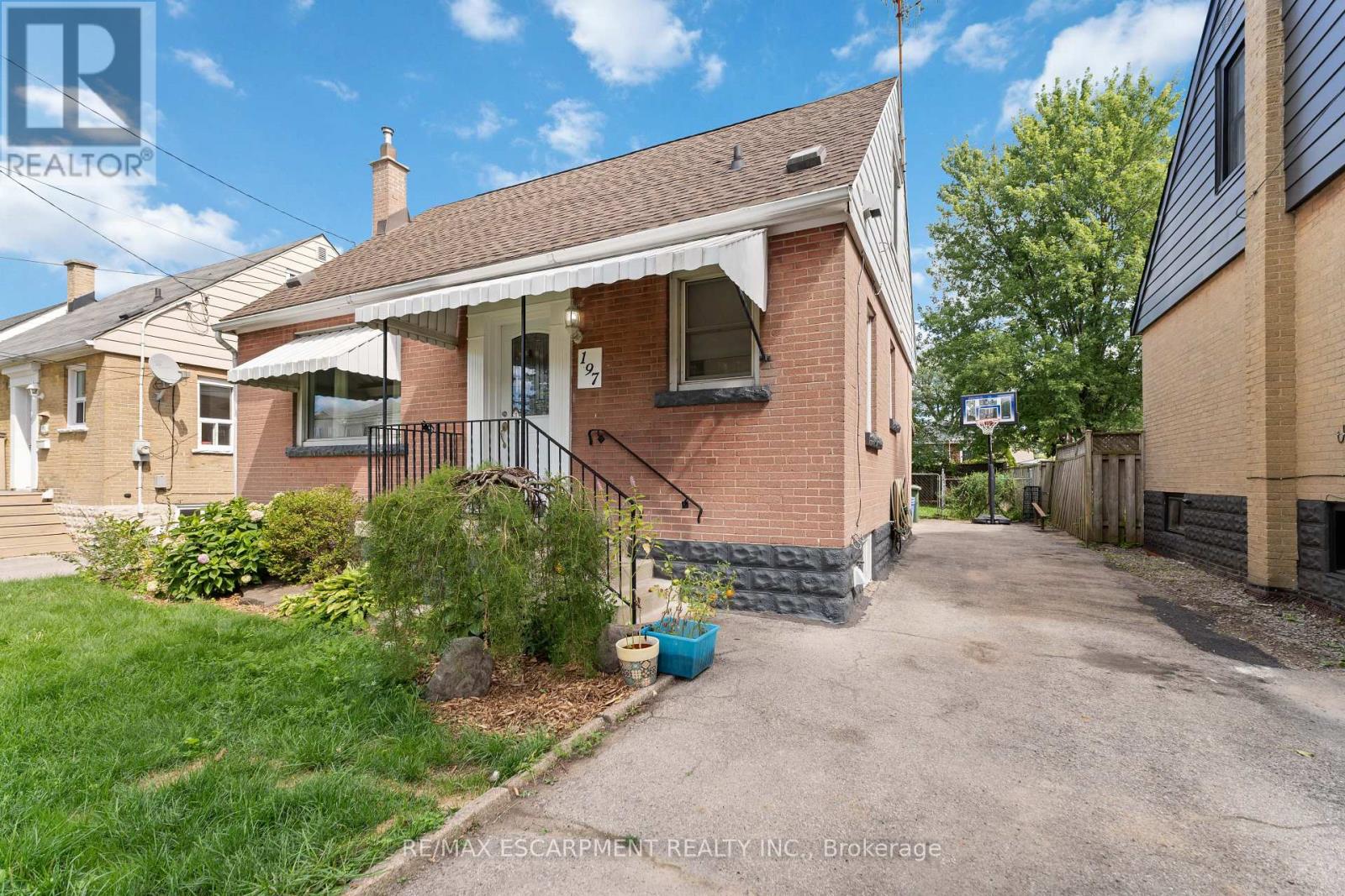 Photo 1 of 197 East 12 Th Street, Hamilton ON
