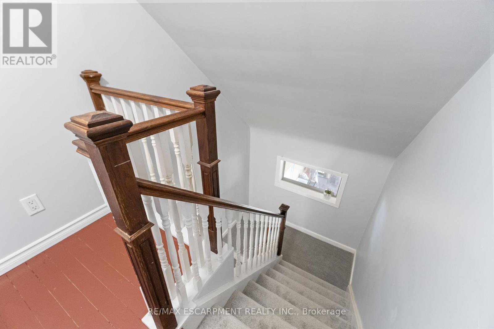 Photo 18 of 197 East 12 Th Street, Hamilton ON