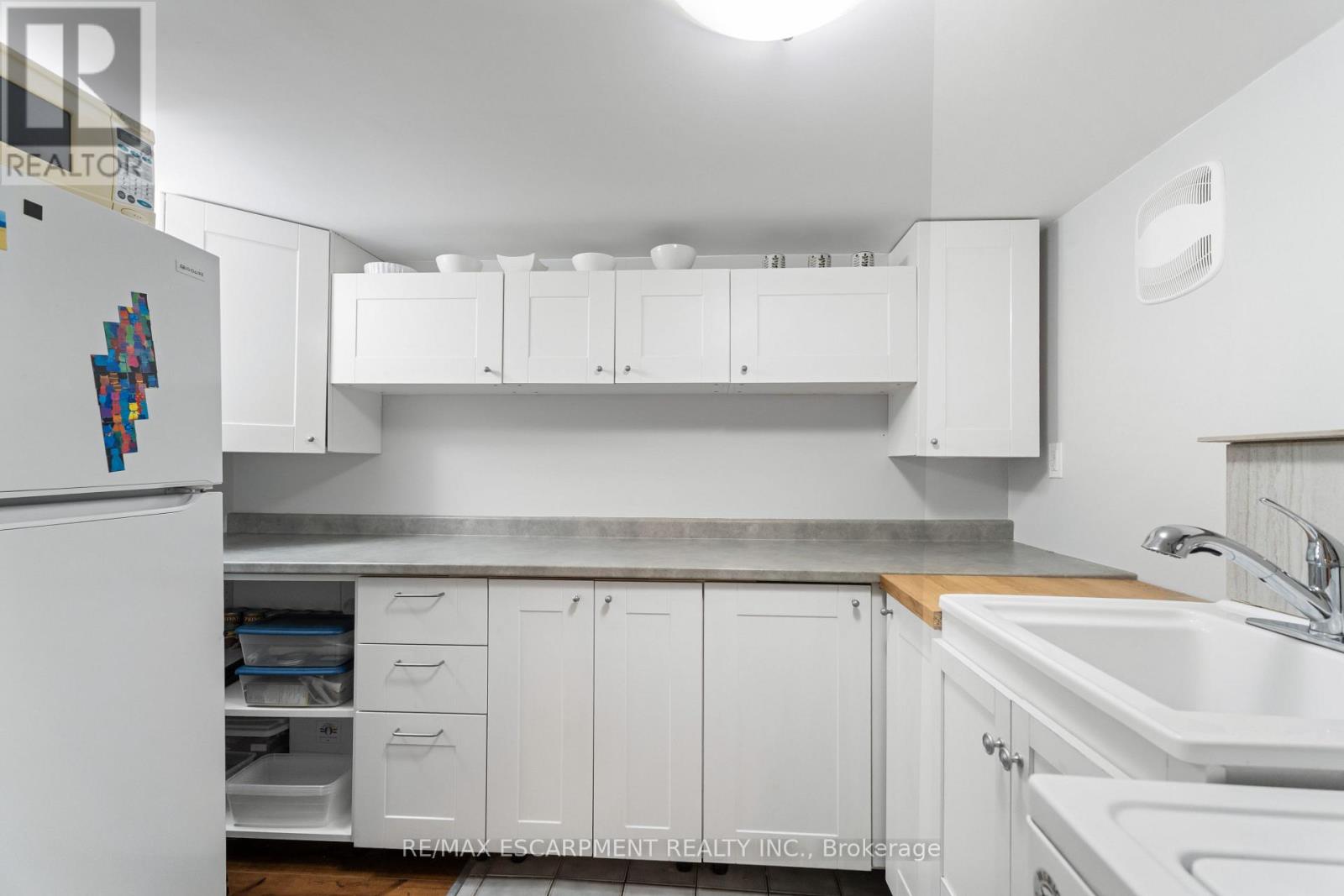 Photo 27 of 197 East 12 Th Street, Hamilton ON
