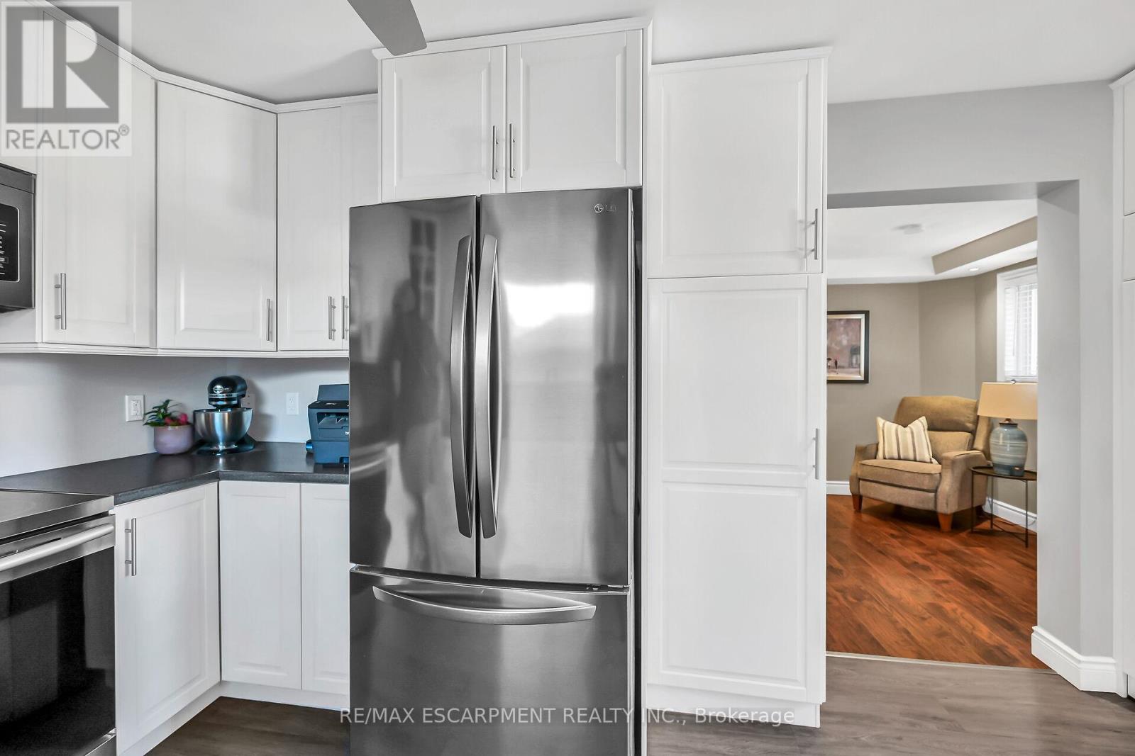 Single Family House for Sale in  COCHRANE ROAD Hamilton (Rosedale) 