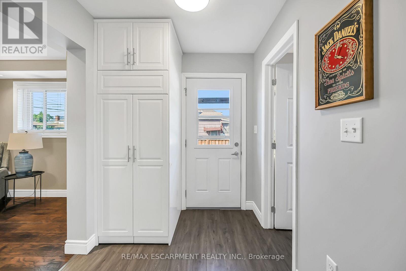 Single Family House for Sale in  COCHRANE ROAD Hamilton (Rosedale) 