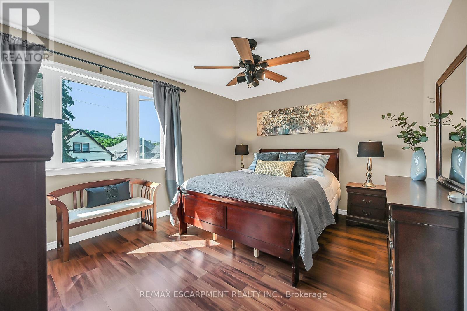 Single Family House for Sale in  COCHRANE ROAD Hamilton (Rosedale) 