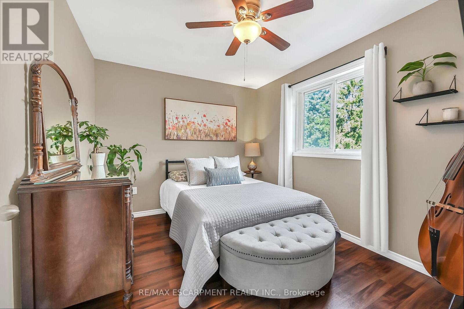 Single Family House for Sale in  COCHRANE ROAD Hamilton (Rosedale) 