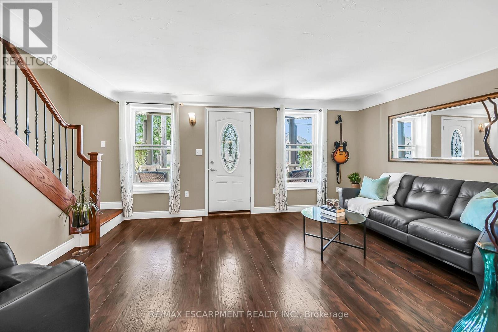 Single Family House for Sale in  COCHRANE ROAD Hamilton (Rosedale) 