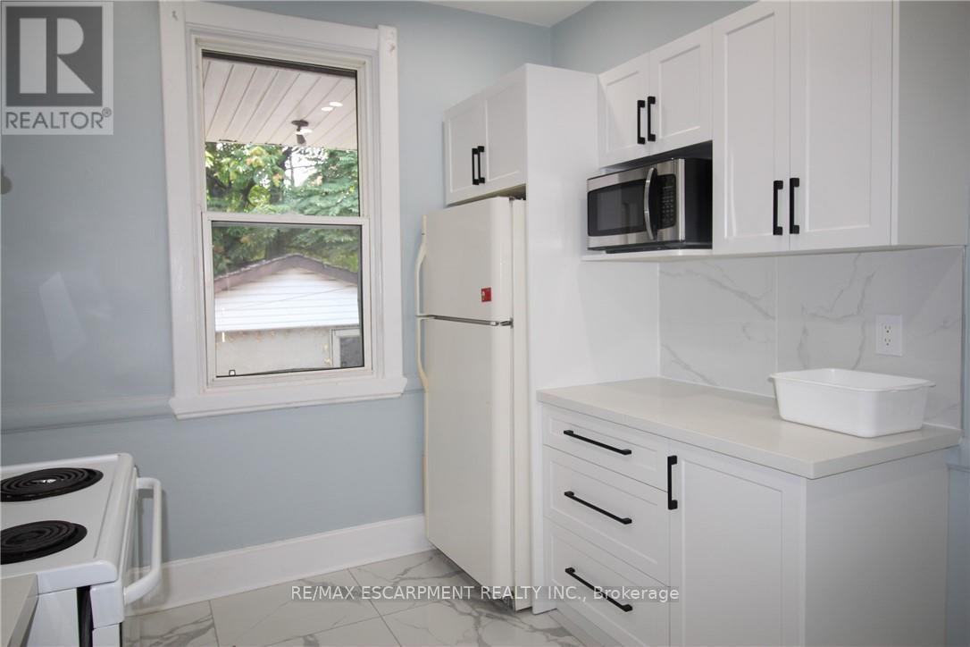 Photo 10 of 701 Wilson Street, Hamilton ON