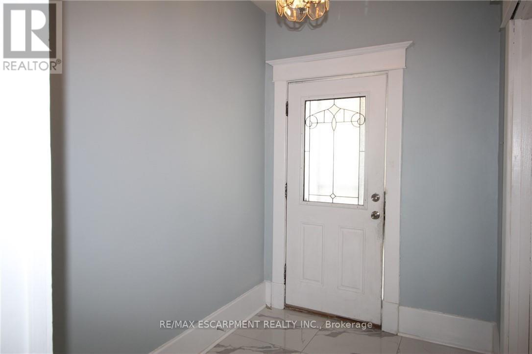 Photo 18 of 701 Wilson Street, Hamilton ON