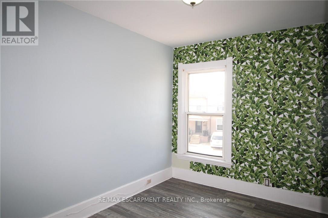 Photo 23 of 701 Wilson Street, Hamilton ON