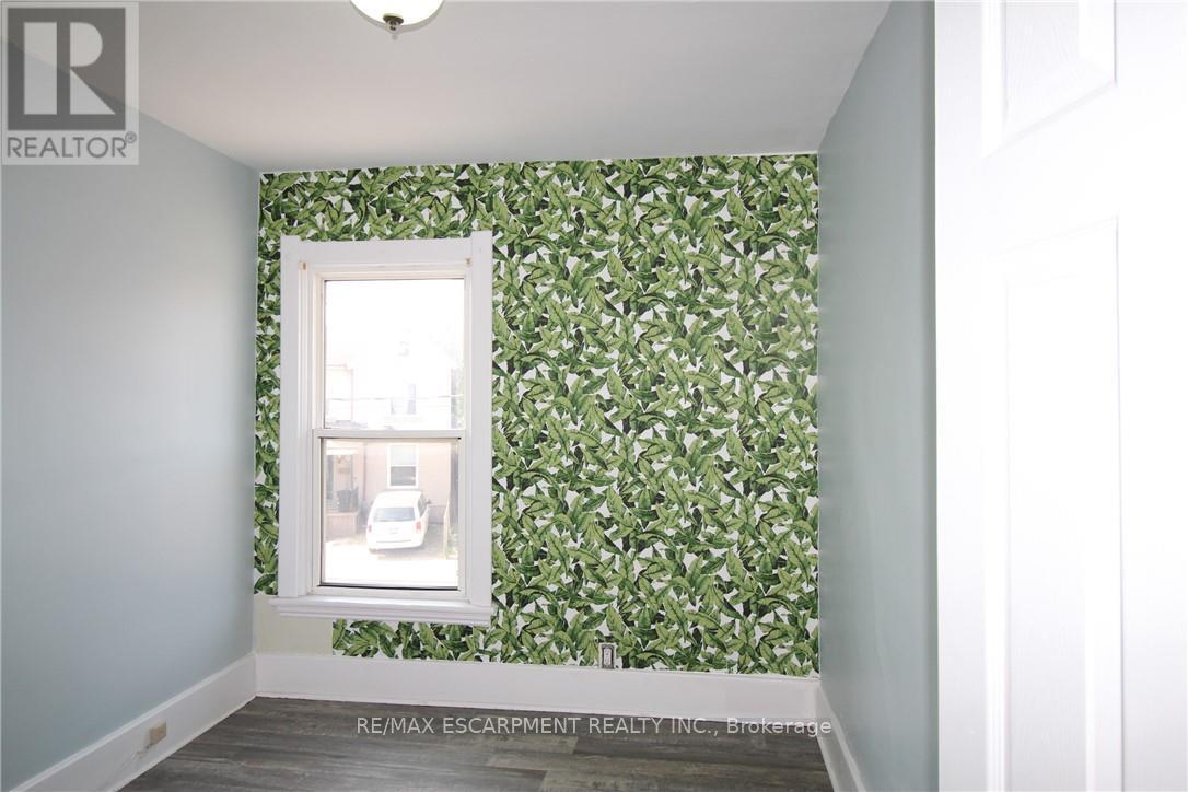Photo 24 of 701 Wilson Street, Hamilton ON