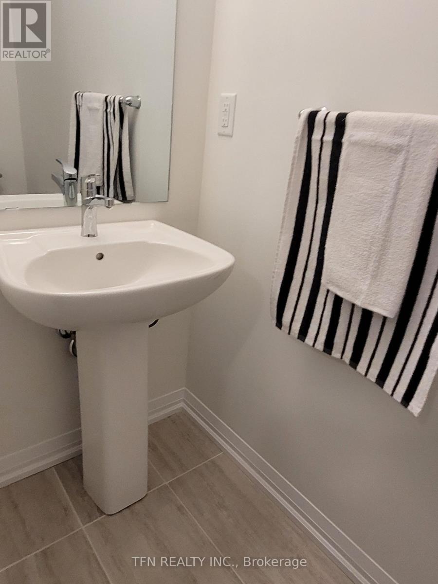 Photo 6 of 12 389 Conklin Road, Brantford ON