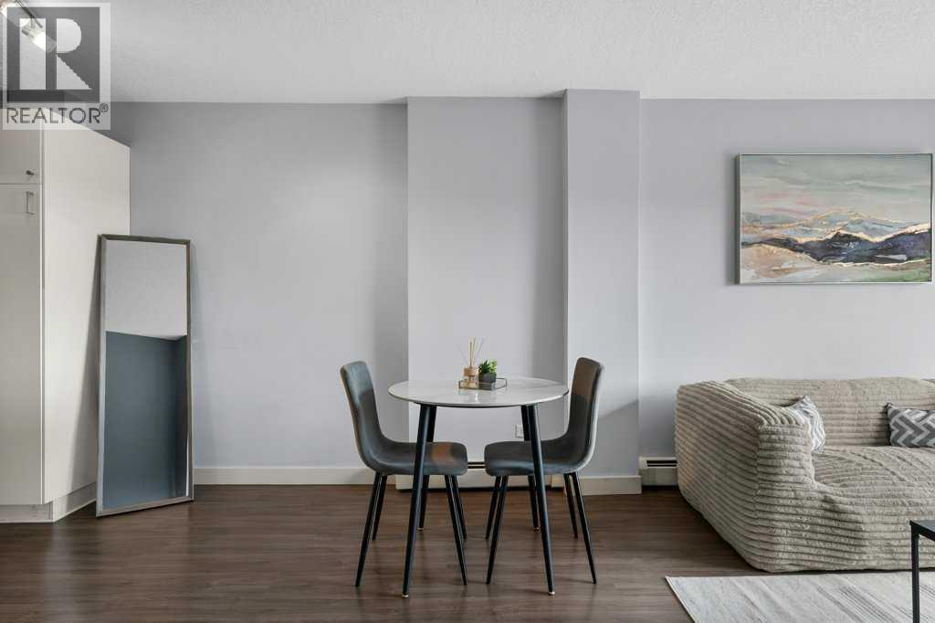 Single Family House for Sale in D   Avenue SW Cliff Bungalow Calgary 