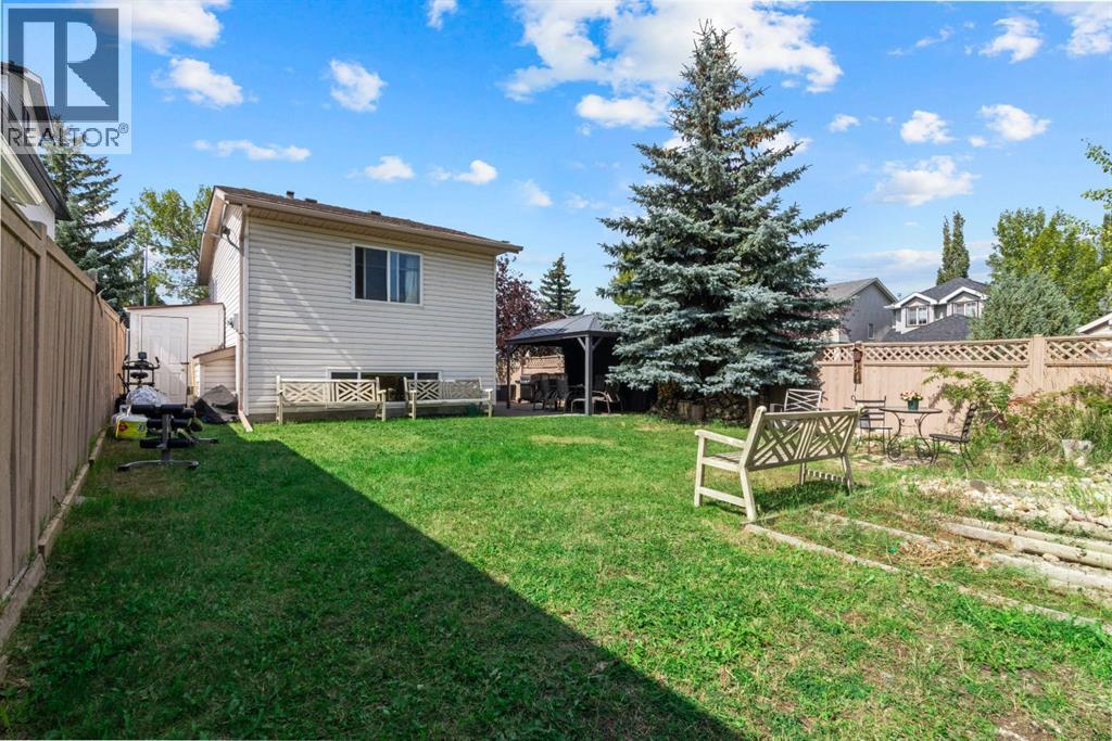 Single Family House 4 Level for Sale in  Somervale Place SW Somerset Calgary 