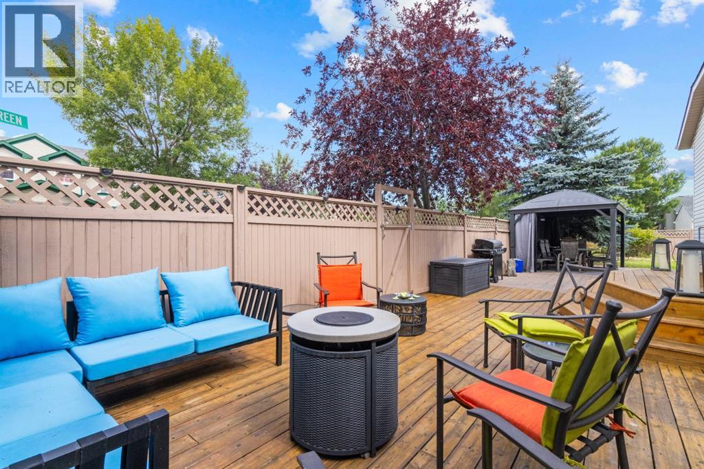 Single Family House 4 Level for Sale in  Somervale Place SW Somerset Calgary 