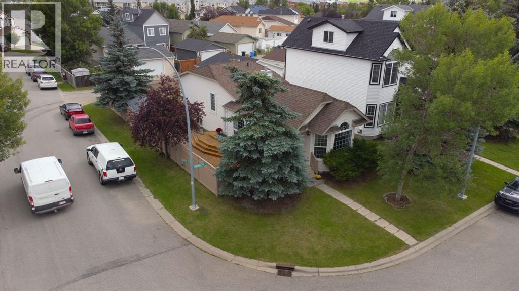 Single Family House 4 Level for Sale in  Somervale Place SW Somerset Calgary 
