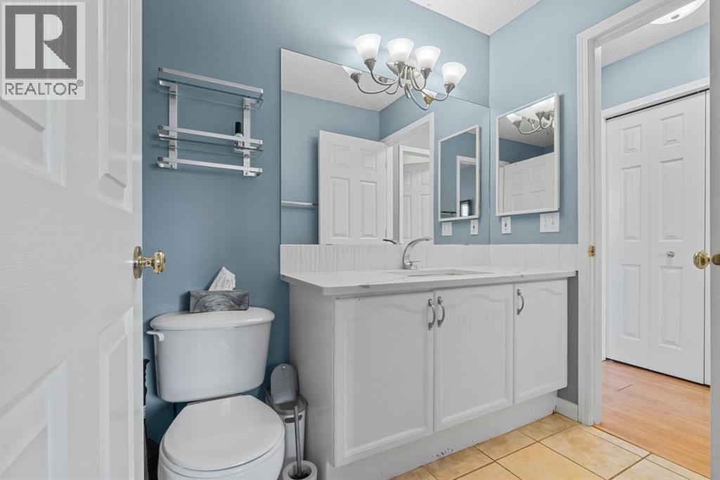 Single Family House 4 Level for Sale in  Somervale Place SW Somerset Calgary 