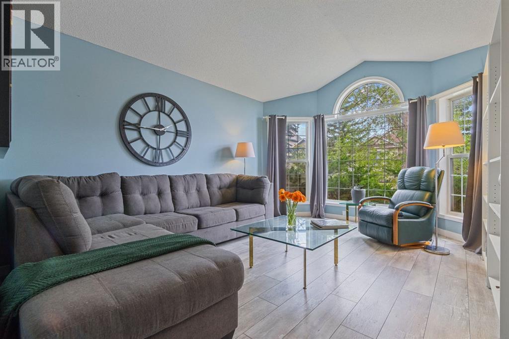 Single Family House 4 Level for Sale in  Somervale Place SW Somerset Calgary 