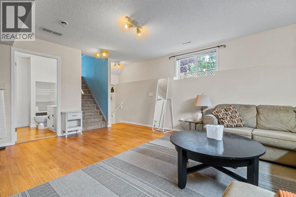 Single Family House 4 Level for Sale in  Somervale Place SW Somerset Calgary 