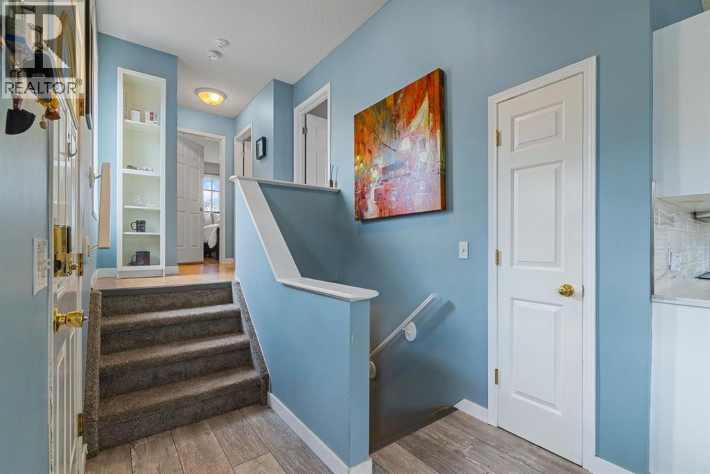 Single Family House 4 Level for Sale in  Somervale Place SW Somerset Calgary 