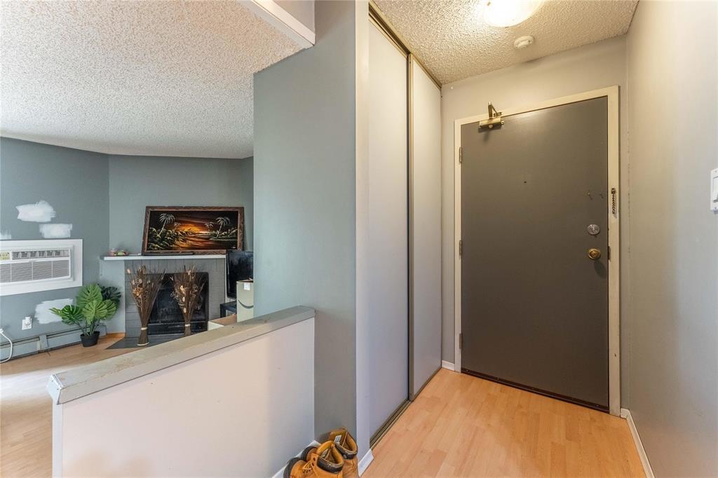 Photo 3 of 2205 1048 Bairdmore Boulevard, Winnipeg MB