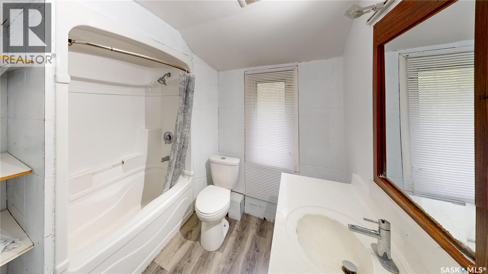 Photo 17 of 1317 Athol Street, Regina SK