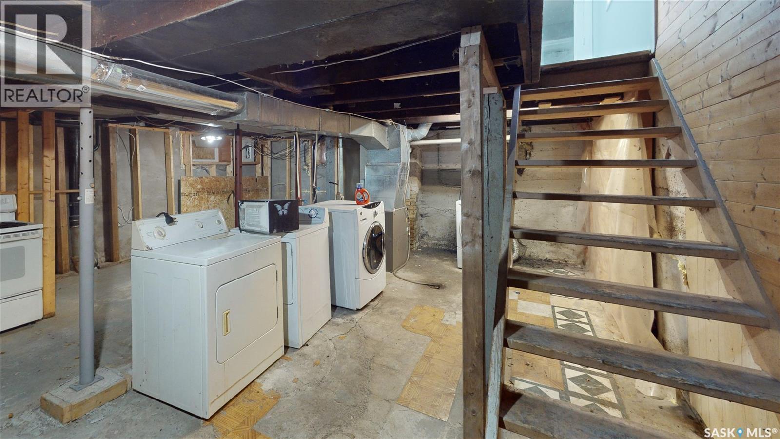 Photo 20 of 1317 Athol Street, Regina SK