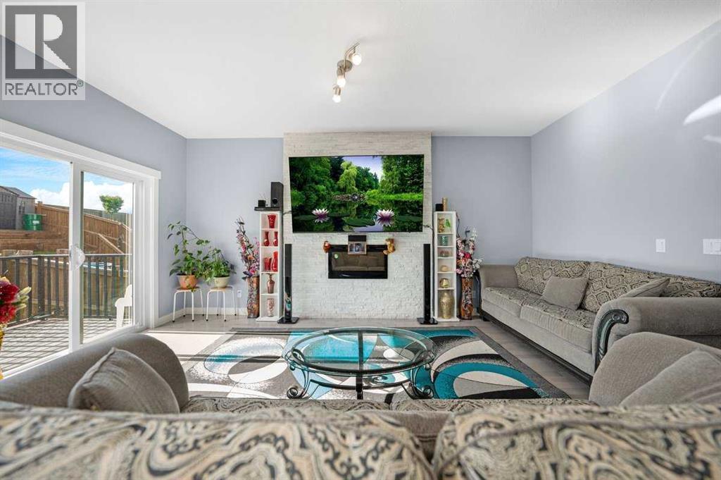 Photo 19 of 31 Baysprings Way Sw, Airdrie AB